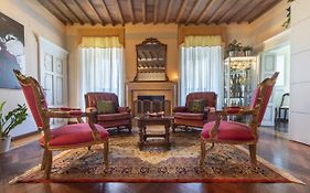 Borgo agli Scudi Suite&Breakfast